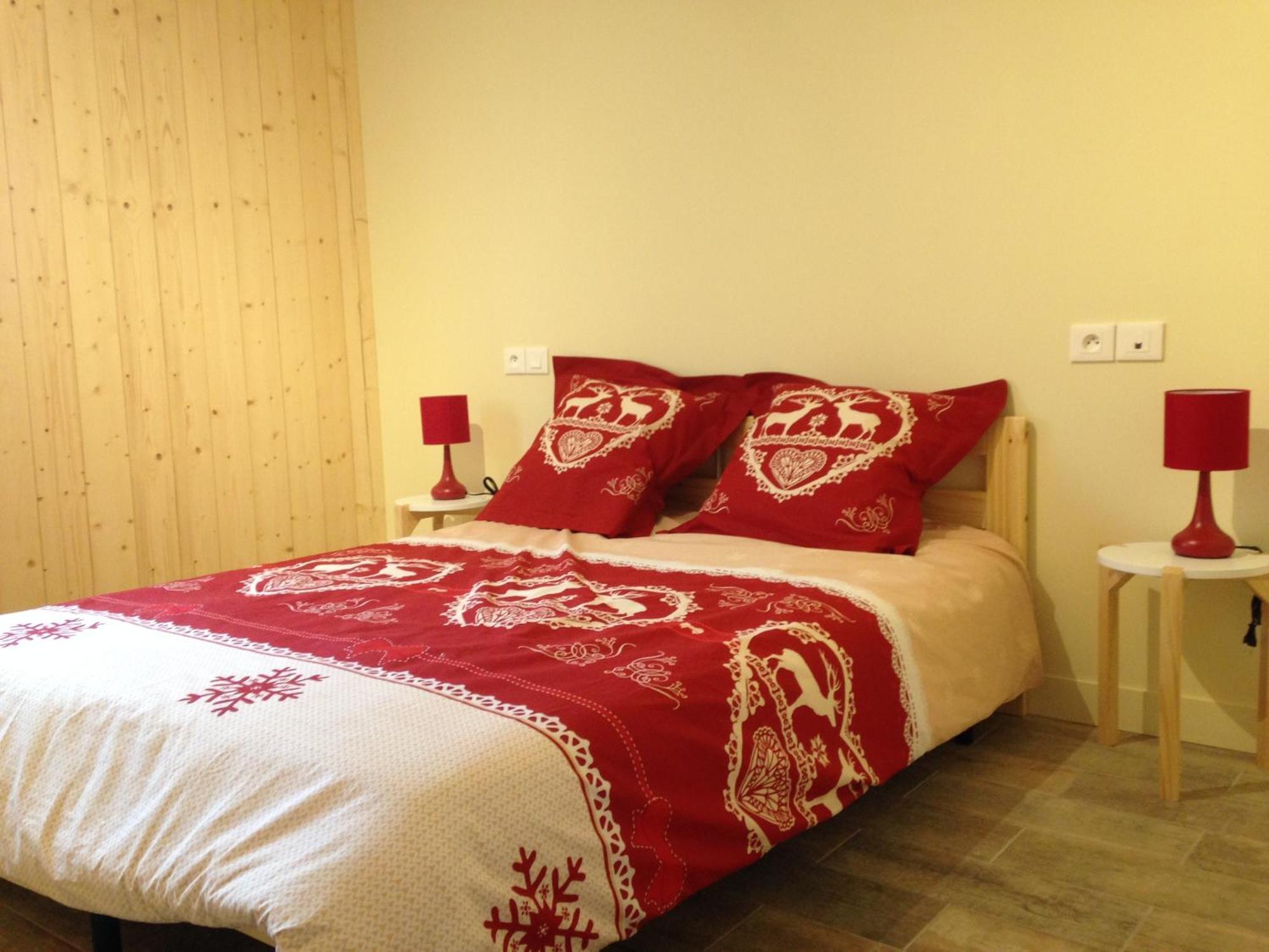 Le Chalet Des Patures Rochefort-Montagne Екстер'єр фото