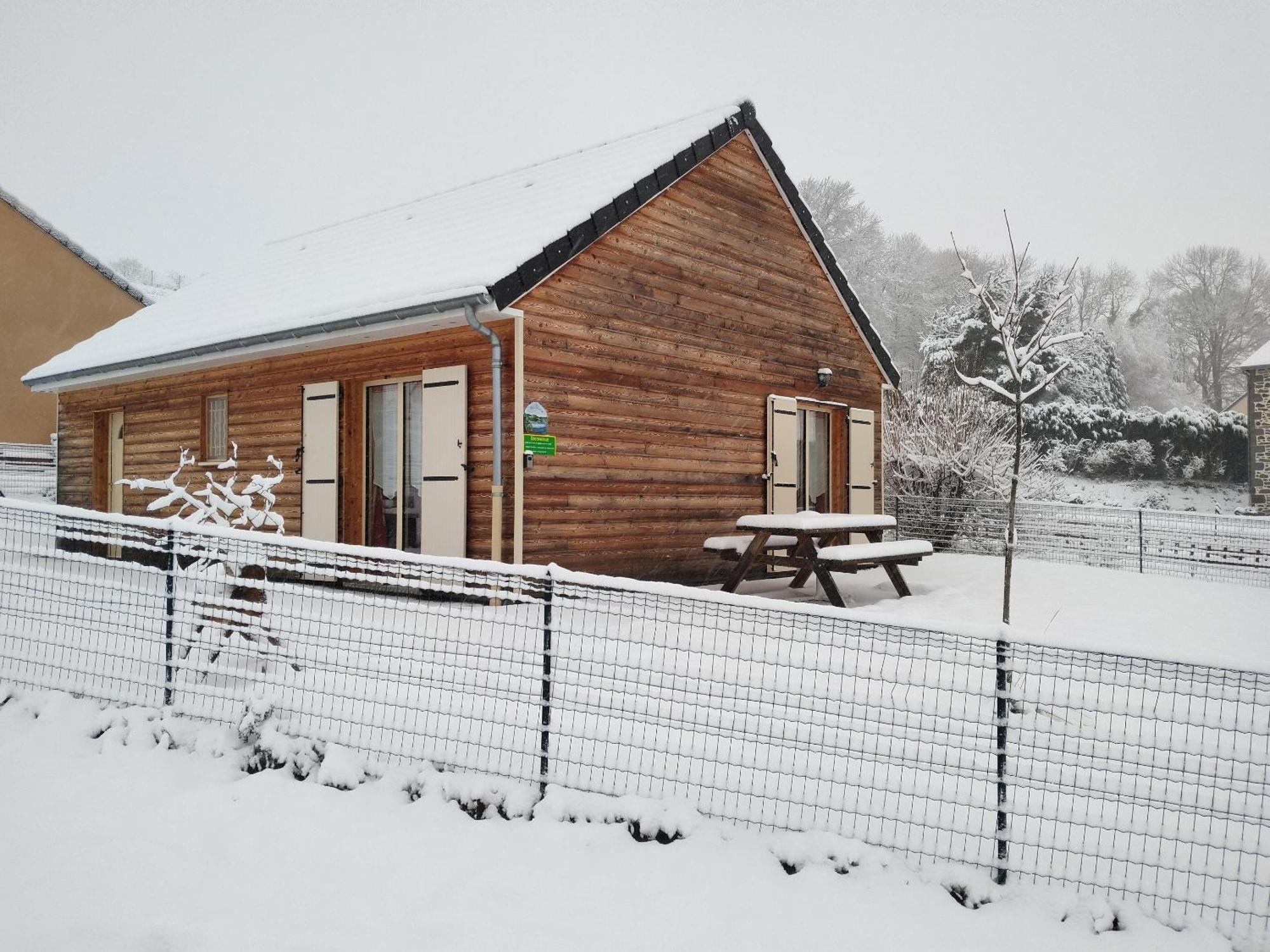 Le Chalet Des Patures Rochefort-Montagne Екстер'єр фото